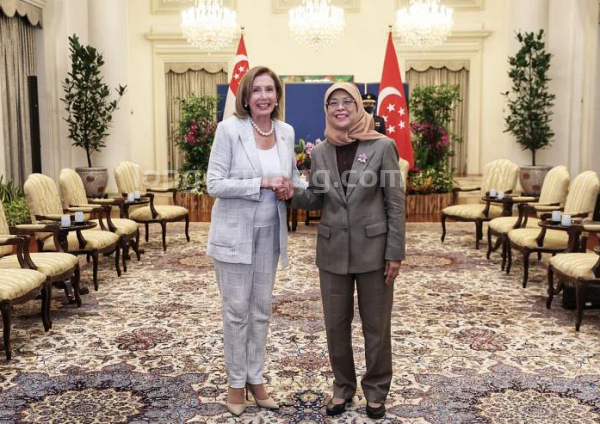 新加坡总理李显龙会见佩洛西一行，强调稳定中美关系重要性